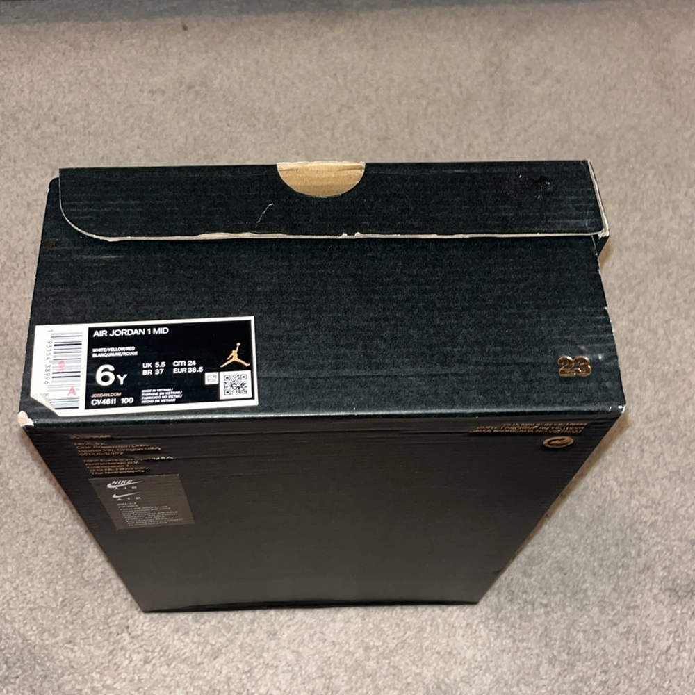 Air Jordan 1 Mid Edge Glow (GS) - Picture 14 of 14